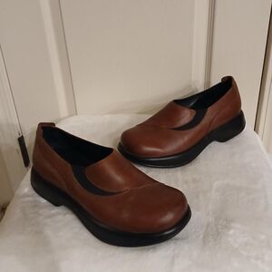 Dansko Professional brown leather black platform clogs EU 41 US Size 10 10.5